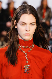 Details Chloé Fall 2018 Ready-to-Wear , Детали коллекции Хлоя осень зима 2018 , Fashion show , неделя моды в Париже , PFW , Paris Fashion Week , Mainstyles